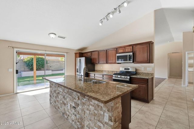 1619 E CARTER Road, Phoenix, AZ 85042