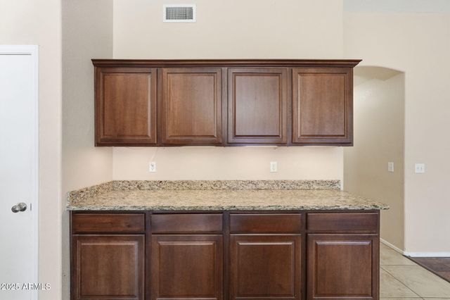 1619 E CARTER Road, Phoenix, AZ 85042