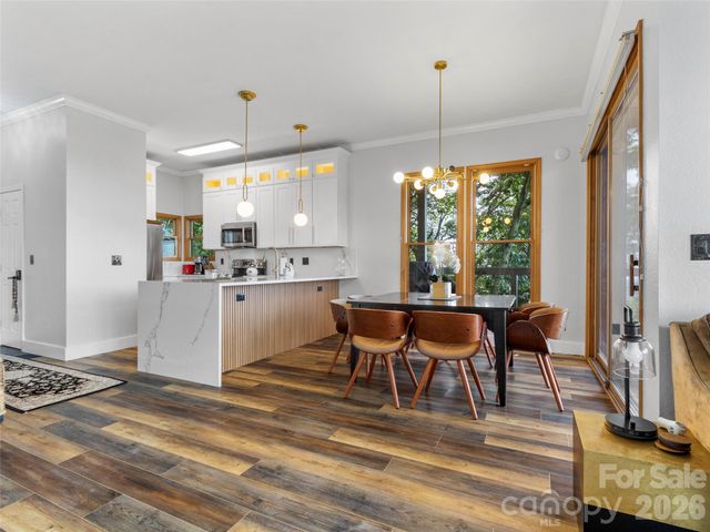 66 Club Villa Court D-3, Burnsville, NC 28714