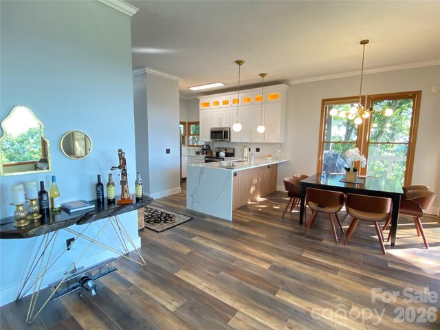 66 Club Villa Court D-3, Burnsville, NC 28714