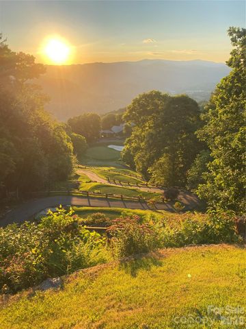 66 Club Villa Court D-3, Burnsville, NC 28714