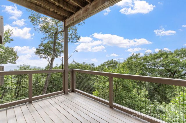 66 Club Villa Court D-3, Burnsville, NC 28714