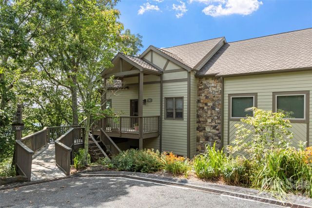 66 Club Villa Court D-3, Burnsville, NC 28714
