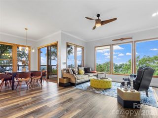 66 Club Villa Court D-3, Burnsville, NC 28714