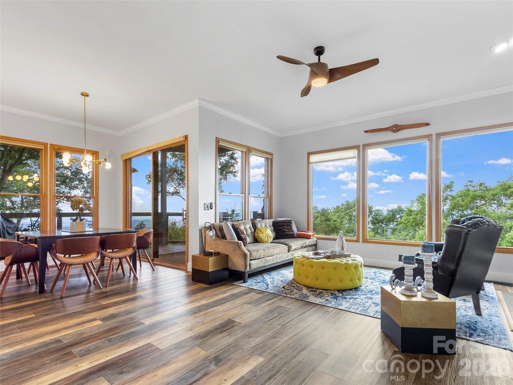66 Club Villa Court D-3, Burnsville, NC 28714