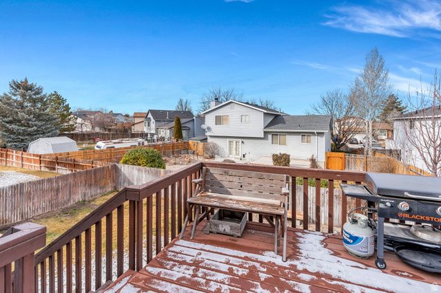 5166 W TICKLEGRASS DR, West Jordan, UT 84081