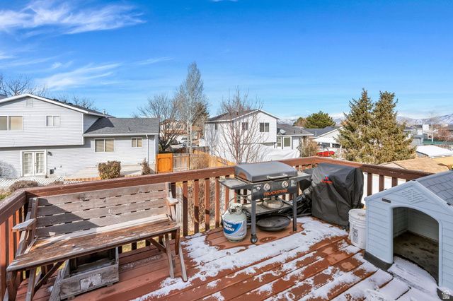 5166 W TICKLEGRASS DR, West Jordan, UT 84081