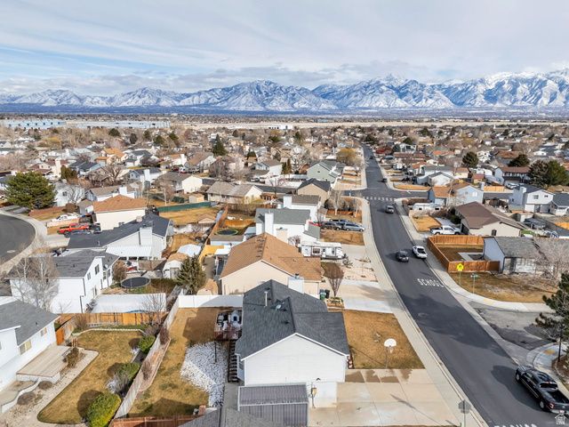5166 W TICKLEGRASS DR, West Jordan, UT 84081