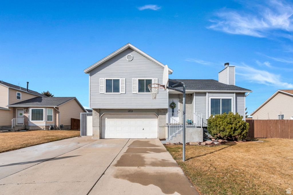 5166 W TICKLEGRASS DR, West Jordan, UT 84081