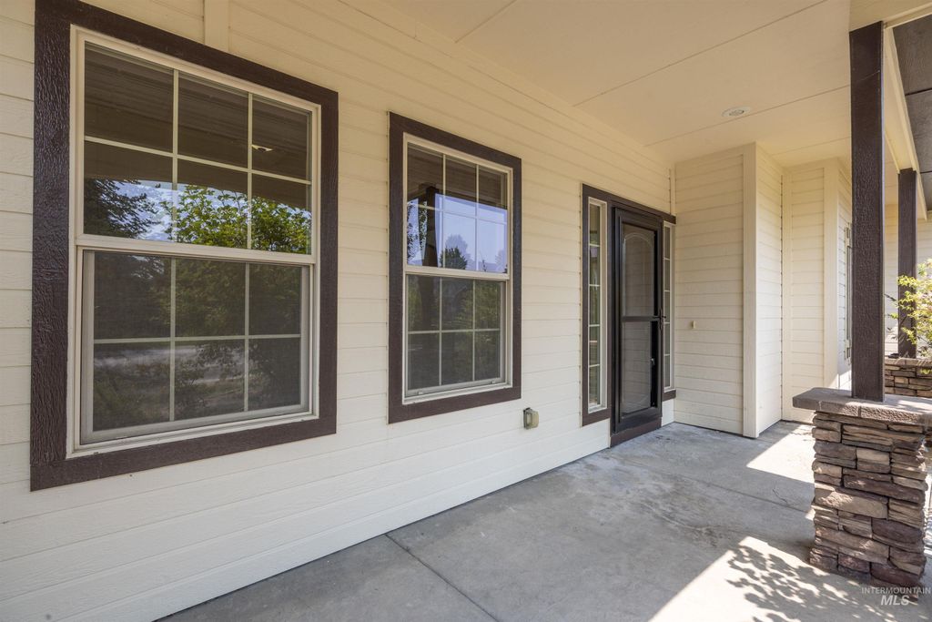 2548 E Omera Street, Meridian, ID 83646 photo 4