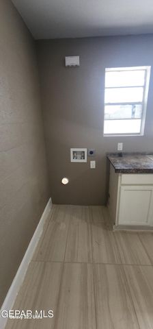 1218 Wyoming Avenue C, El Paso, TX 79902