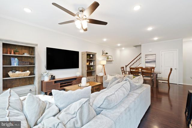 24523 GLENVILLE GROVE TER, Aldie, VA 20105
