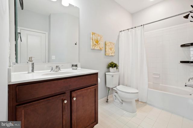 24523 GLENVILLE GROVE TER, Aldie, VA 20105