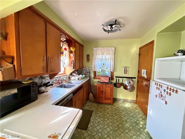 6526 Westminster Drive, Parma, OH 44129