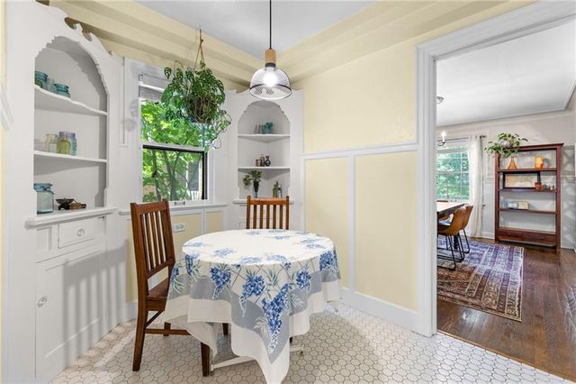 715 E Gregory Boulevard, Kansas City, MO 64131