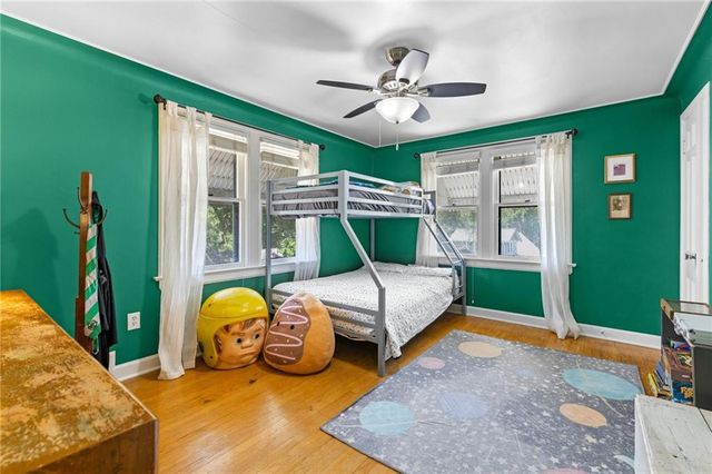 715 E Gregory Boulevard, Kansas City, MO 64131