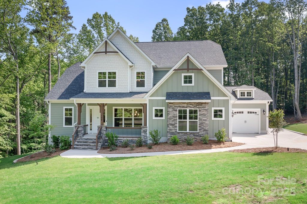106 Windbluff Court, Statesville, NC 28677