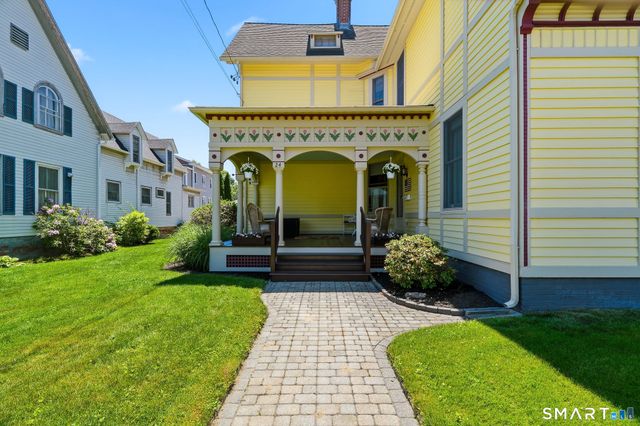 24 Lincoln Avenue, Norwich, CT 06360