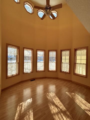 111 Oakwood Court, Thief River Falls, MN 56701