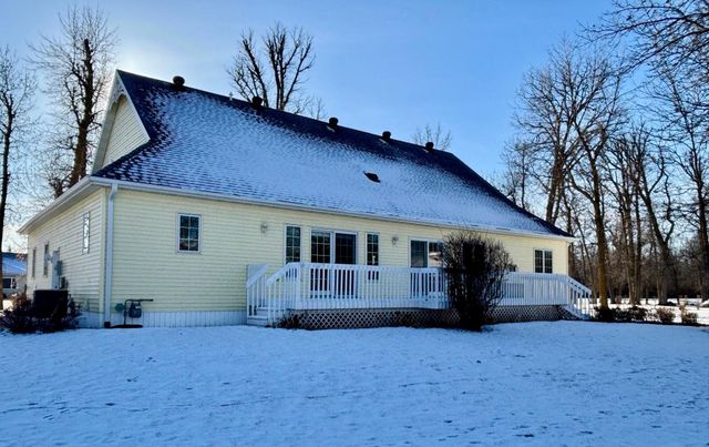 111 Oakwood Court, Thief River Falls, MN 56701