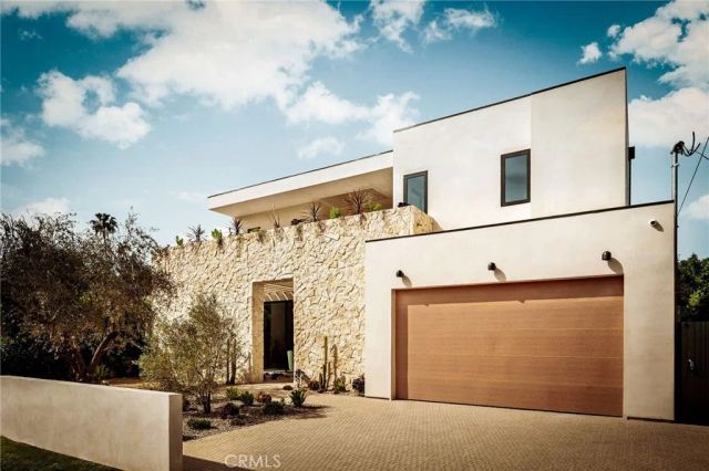 15447 Huston, Sherman Oaks, CA 91403