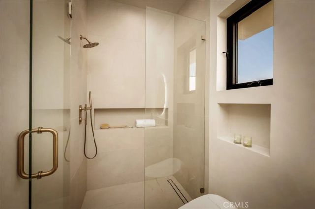 15447 Huston, Sherman Oaks, CA 91403