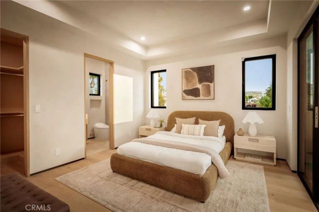 15447 Huston, Sherman Oaks, CA 91403
