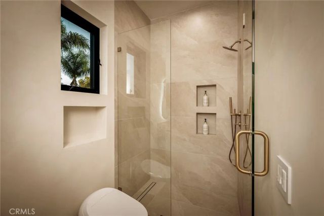15447 Huston, Sherman Oaks, CA 91403