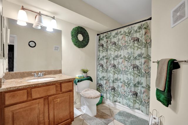 801 Lyons Road 19103, Coconut Creek, FL 33063