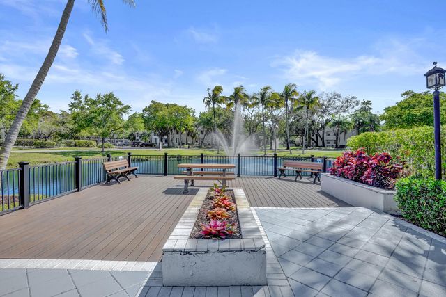 801 Lyons Road 19103, Coconut Creek, FL 33063