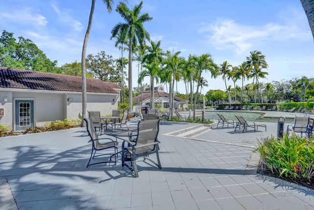 801 Lyons Road 19103, Coconut Creek, FL 33063