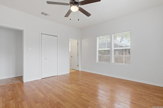 1030 W WINNIPEG AVE, San Antonio, TX 78225