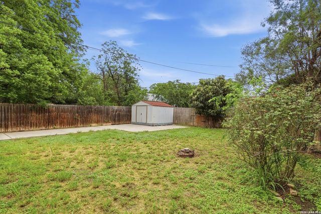 1030 W WINNIPEG AVE, San Antonio, TX 78225