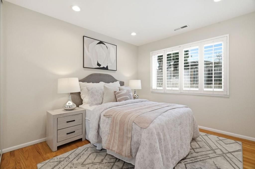 Image 20 of property listing at 5492 Castle Glen Avenue, San Jose, CA 95129