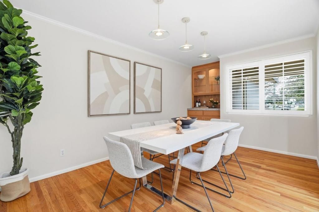 Image 6 of property listing at 5492 Castle Glen Avenue, San Jose, CA 95129