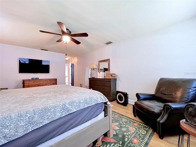 2210 ARBOR OAKS DRIVE, Valrico, FL 33594