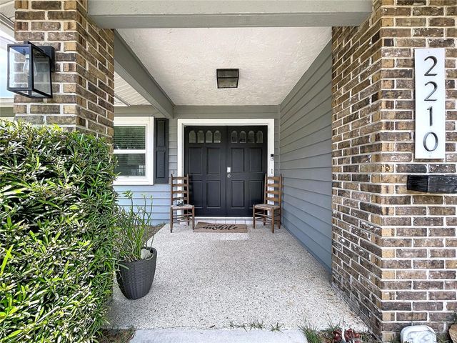 2210 ARBOR OAKS DRIVE, Valrico, FL 33594