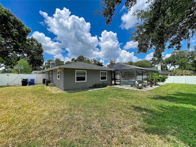 2210 ARBOR OAKS DRIVE, Valrico, FL 33594