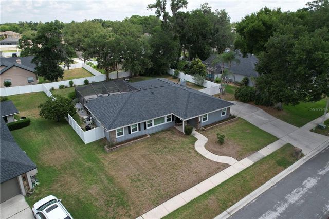 2210 ARBOR OAKS DRIVE, Valrico, FL 33594