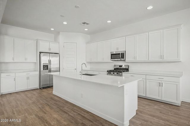 15024 W DESERT HOLLOW Drive, Surprise, AZ 85387