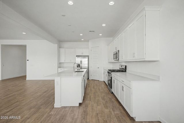 15024 W DESERT HOLLOW Drive, Surprise, AZ 85387