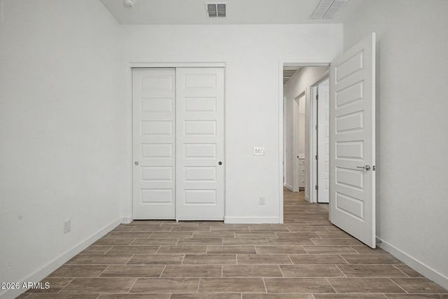 15024 W DESERT HOLLOW Drive, Surprise, AZ 85387