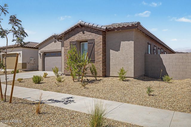 15024 W DESERT HOLLOW Drive, Surprise, AZ 85387