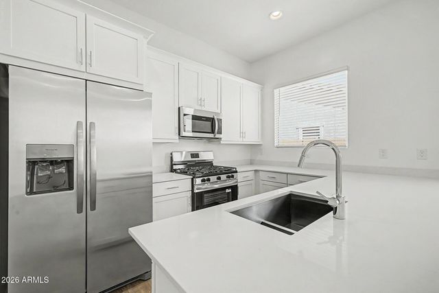 15024 W DESERT HOLLOW Drive, Surprise, AZ 85387