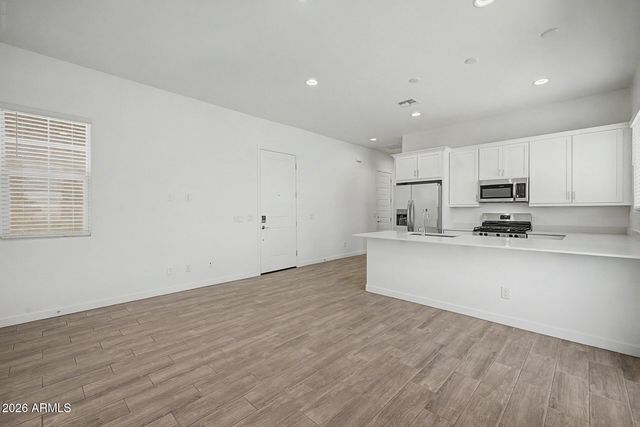15024 W DESERT HOLLOW Drive, Surprise, AZ 85387