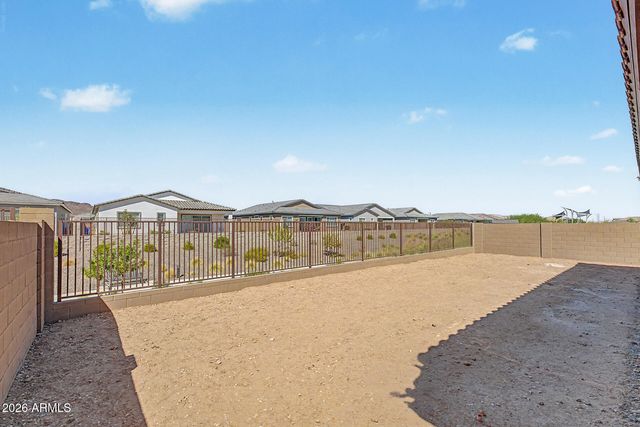 15024 W DESERT HOLLOW Drive, Surprise, AZ 85387