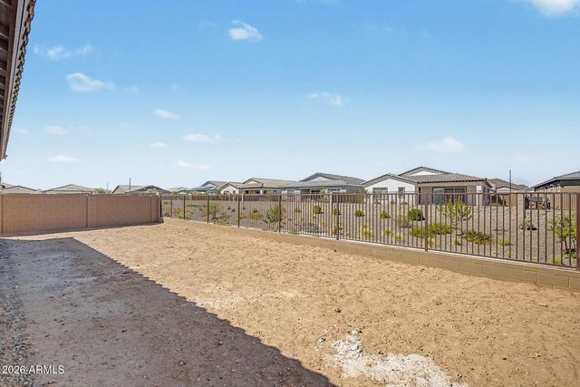 15024 W DESERT HOLLOW Drive, Surprise, AZ 85387