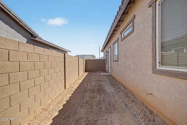15024 W DESERT HOLLOW Drive, Surprise, AZ 85387