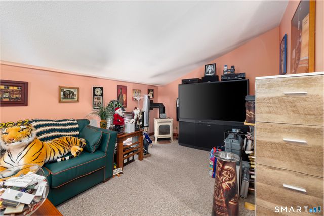 70 Pine Hollow Drive, Middlebury, CT 06762