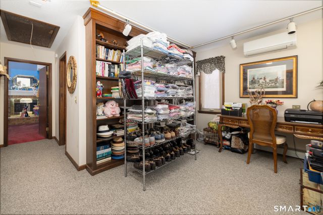 70 Pine Hollow Drive, Middlebury, CT 06762